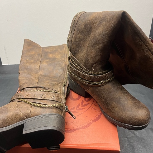 SO knee high boots - Size 6.5 - Brand new in box - Picture 7 of 11